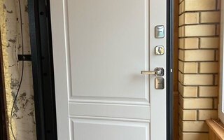 металлическая дверь с терморазрывом в загородный дом